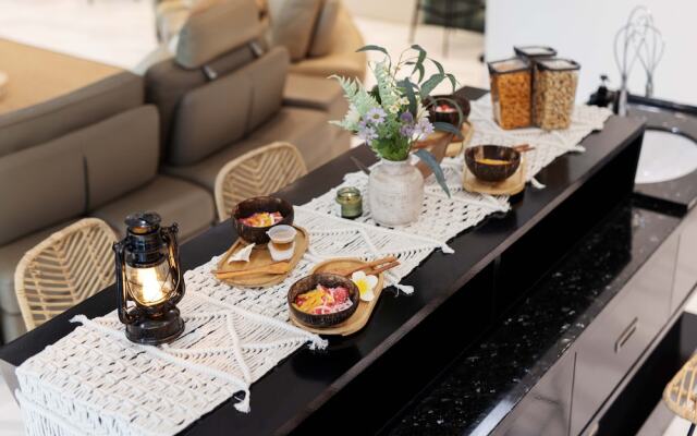 25000sqft Grand Luxe Villa PJ 13BR 42Pax