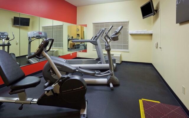 Country Inn & Suites by Radisson, Watertown, SD