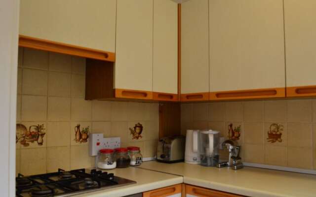 Tooting Broadway 2 Bedroom House