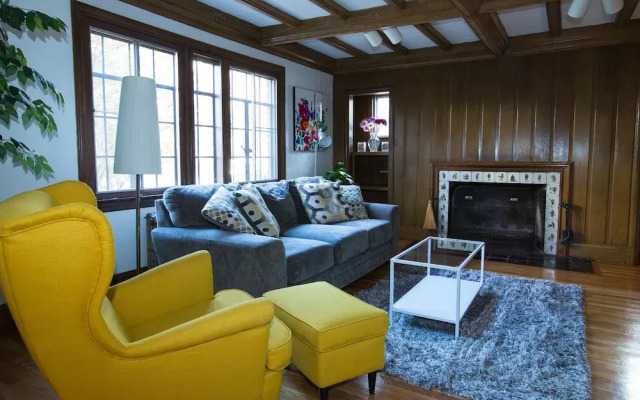 Amazing Single House in Brookline