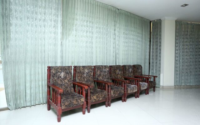 OYO 5075 Khaleej Residency