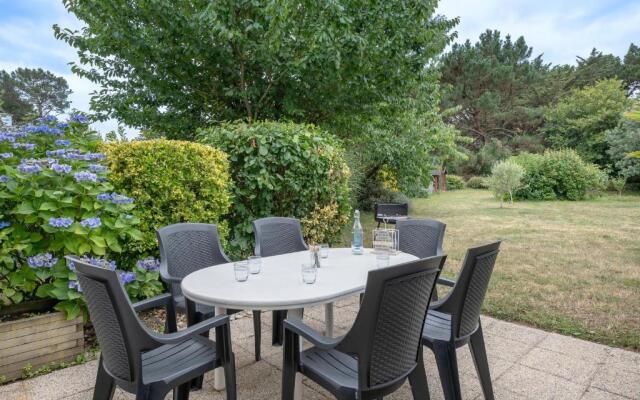 Maison familiale avec un grand jardin a Arzon