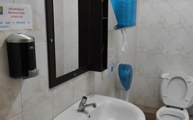 Albergue Arraigos - Hostel