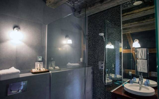 Le B. Suites, Chambres & Restaurant