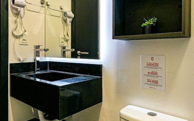 New Studio Well Located 750m From the Beach Sti209