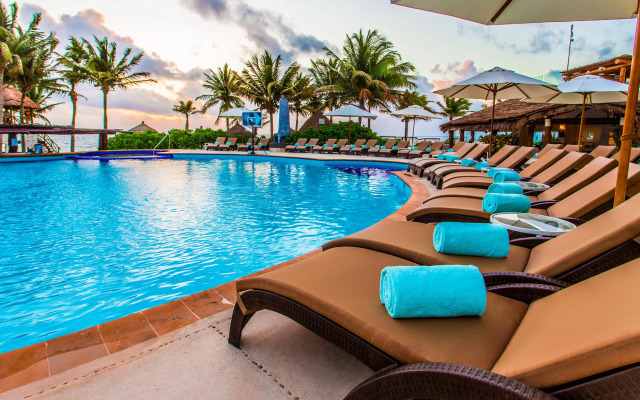 Desire Riviera Maya Pearl Resort, Couples Only - Adults Only All Inclusive