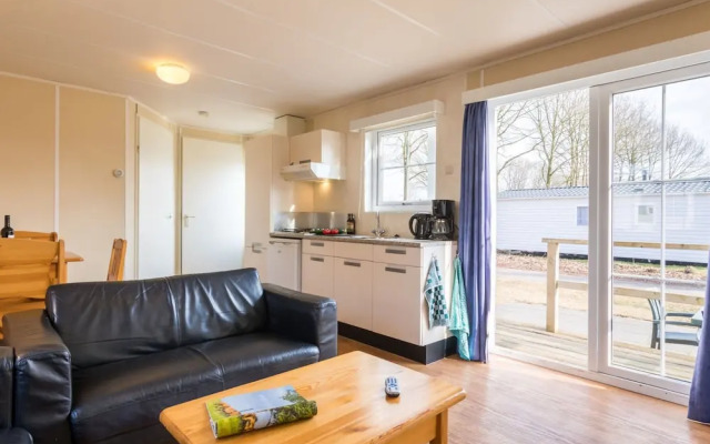 Well Furnished Chalet With Wifi, Near the Hunebedcentrum