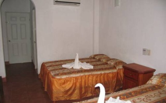 Hotel y Suites Bugambilias