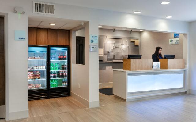 Holiday Inn Express Alpharetta - Roswell by IHG