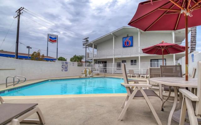 Motel 6 El Monte, CA - Los Angeles
