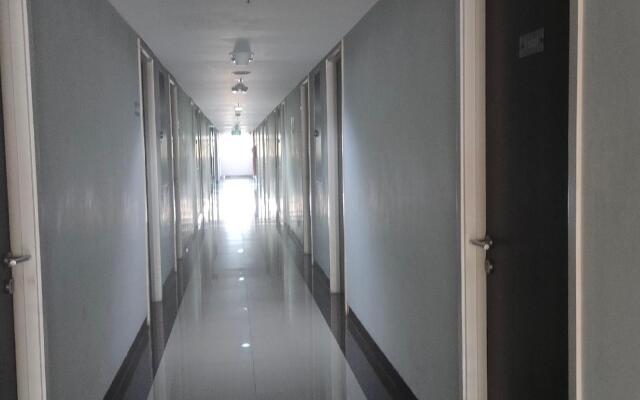 Ravanza Room at Apartemen Student Castle