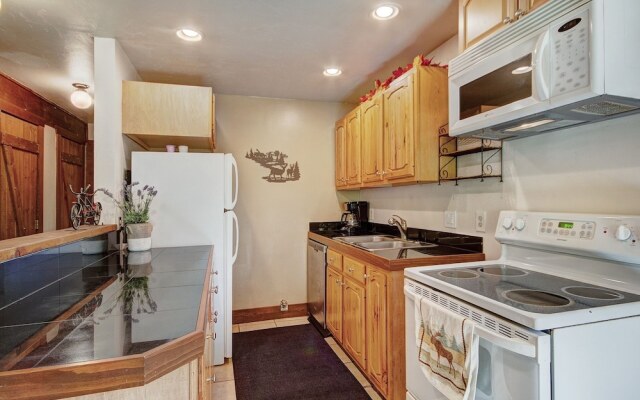 Whispering Pines - 4 Br Home