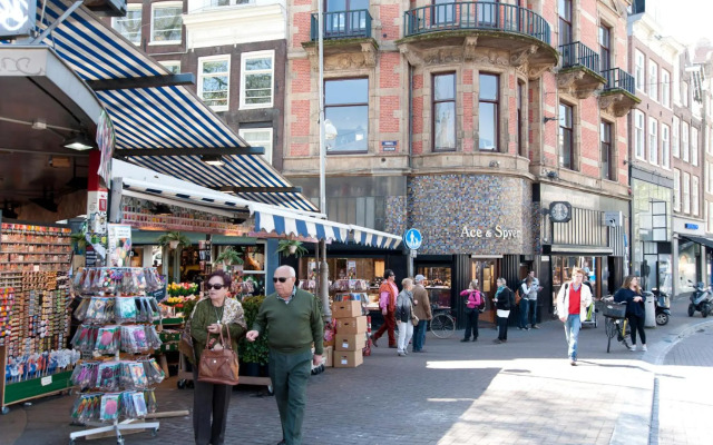 Residence Flower Market