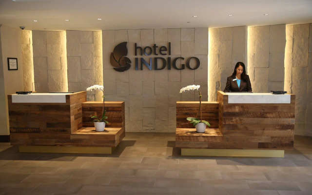 Hotel Indigo Naperville Riverwalk by IHG