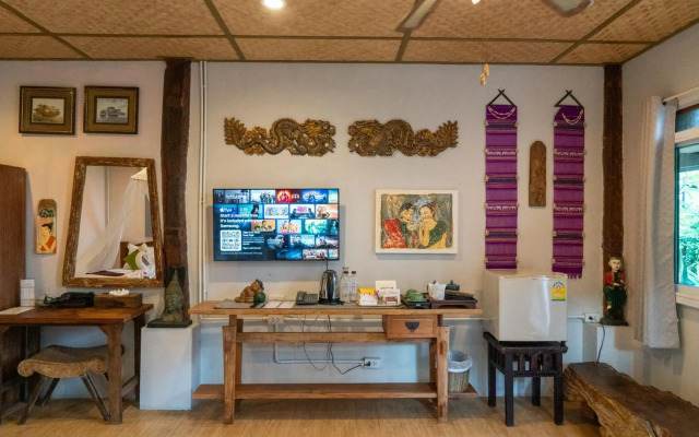 Buri Gallery House & Resort