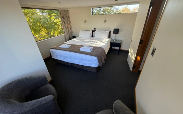 Airport Gateway Motor Lodge