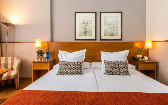 Leonardo Hotel Granada