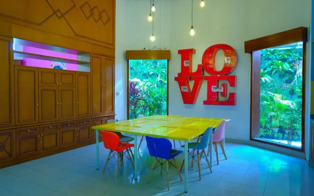 Snooze Hostel Malang