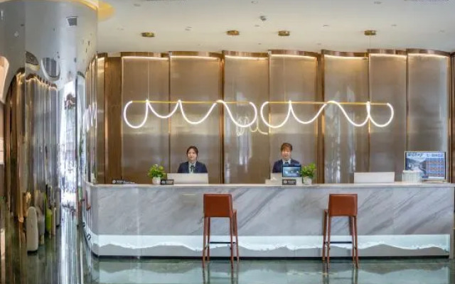 Green No. 19 Hotel (Nanyang Seventh Road Wollonggang Store)