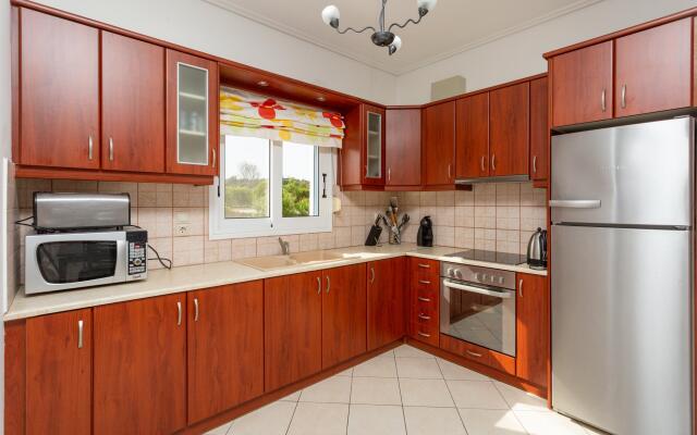 Villa Europe Ena in Lakithra