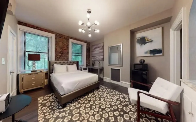 Premier Suites - Bay Village