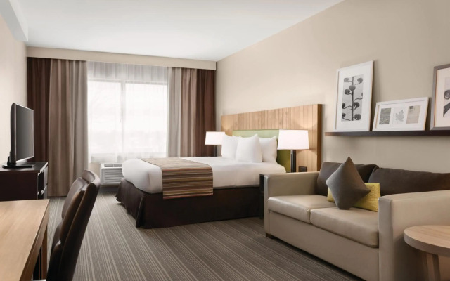 Country Inn & Suites by Radisson, Belleville, ON