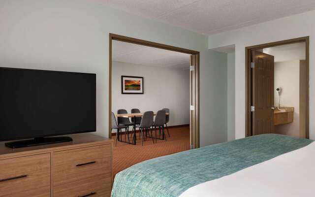Wingate by Wyndham Louisville East