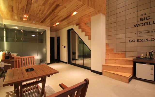 Wanju Five Drive Self Check-in Motel