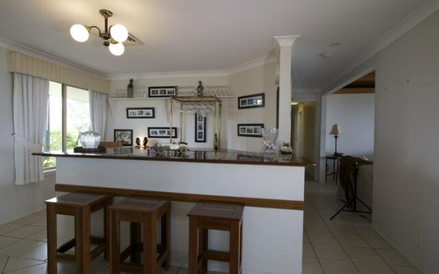 Highwood Park B&B Guest Lodge