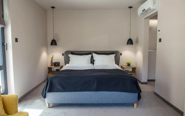 Reverence Hotel