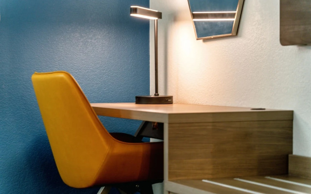 Holiday Inn Express & Suites Phoenix - Mesa West, An Ihg Hotel