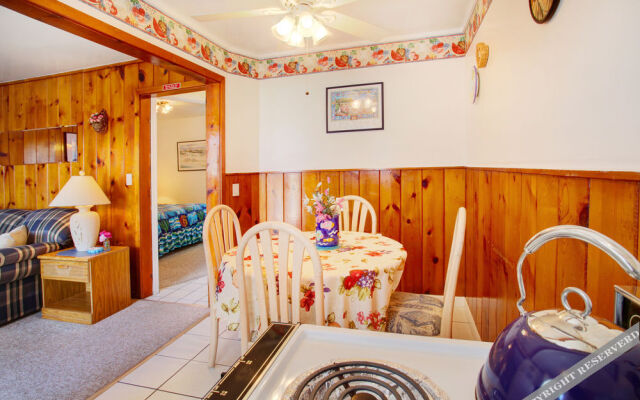 Paradise Suites & Vacation Rentals