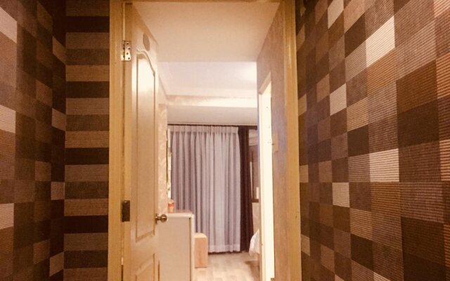 Lucky Hotel