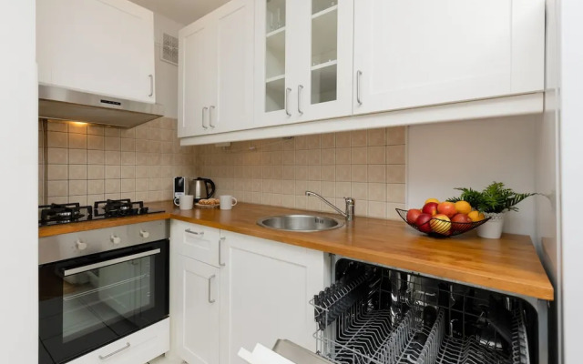 Sunny Studio Warsaw by Renters
