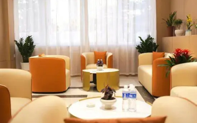 Yujia Hotel (Rongcheng Sakura Lake Sports Park)