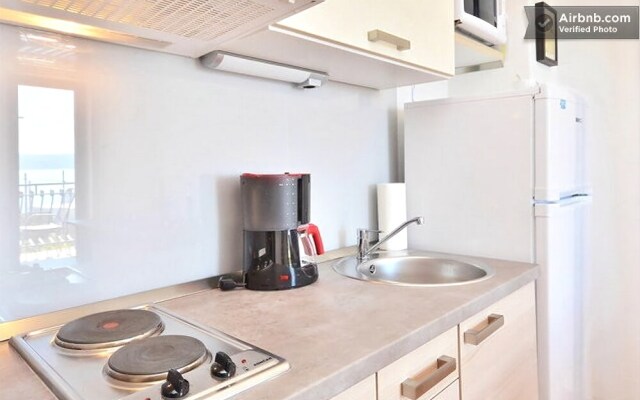 Nice and sea view apartment in Podstrana