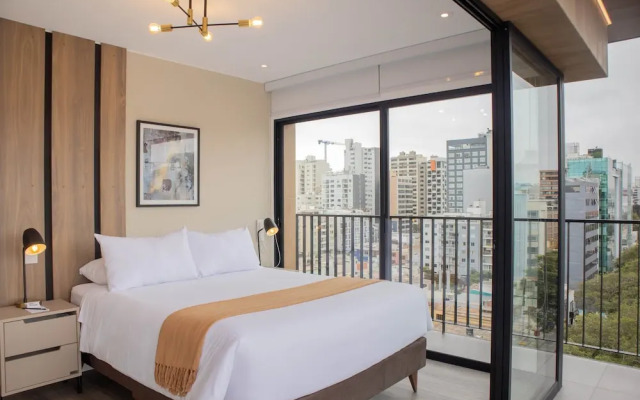 w Amazing 3BR w Balcony in Miraflores