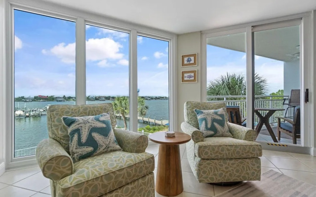 Seaspray Riverside 313