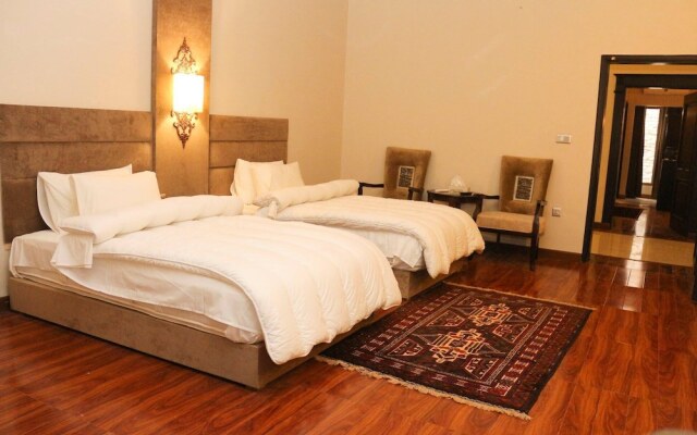 Shelton's Rezidor Swat