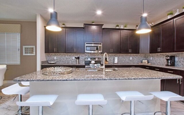 Amazing House! Storey Lake - 4725SHD