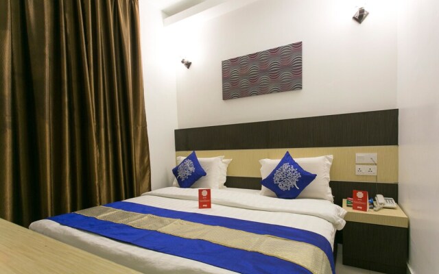 OYO 286 Uptown Hotel