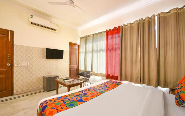 Gracious Inn Hotel by OYO Rooms