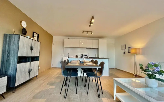 Modern 2BR 1.5 BA Near Diamond District by Oneluxstay