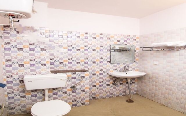 OYO 14932 Hotel Paradise
