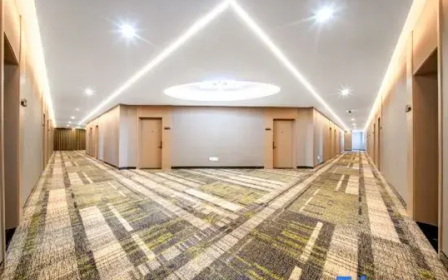 “GreenTree Inn Zhumadian High-Speed Rail Station People's Hospital Branch