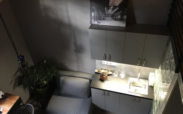 Mezzanine Hotel