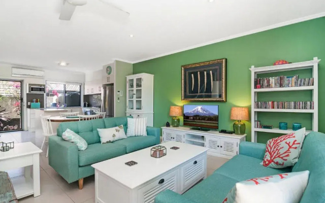 Surfers Paradise Townhouse