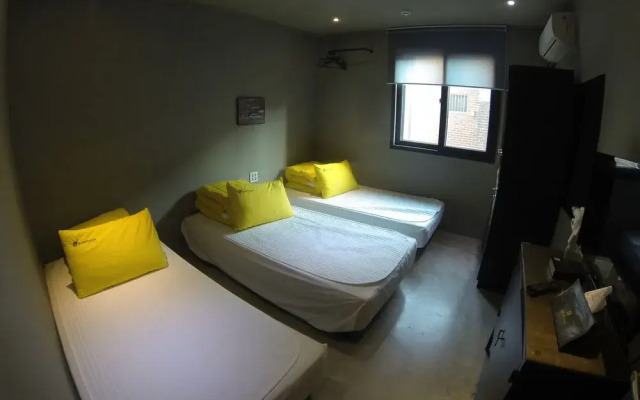 24guesthouse Garosu-gil