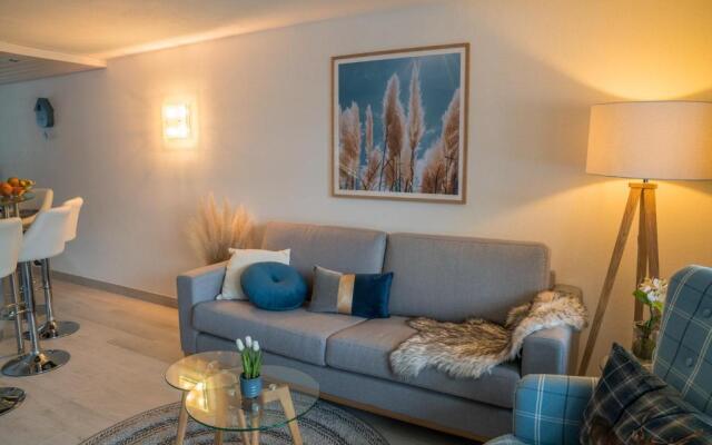 Chalet Spitzhorn - Your Peak Getaway - Private Terrasse & gratis Parkplatz