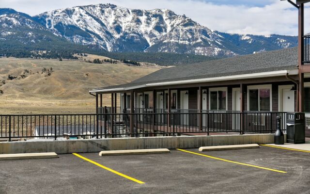 The Roosevelt Hotel - Yellowstone